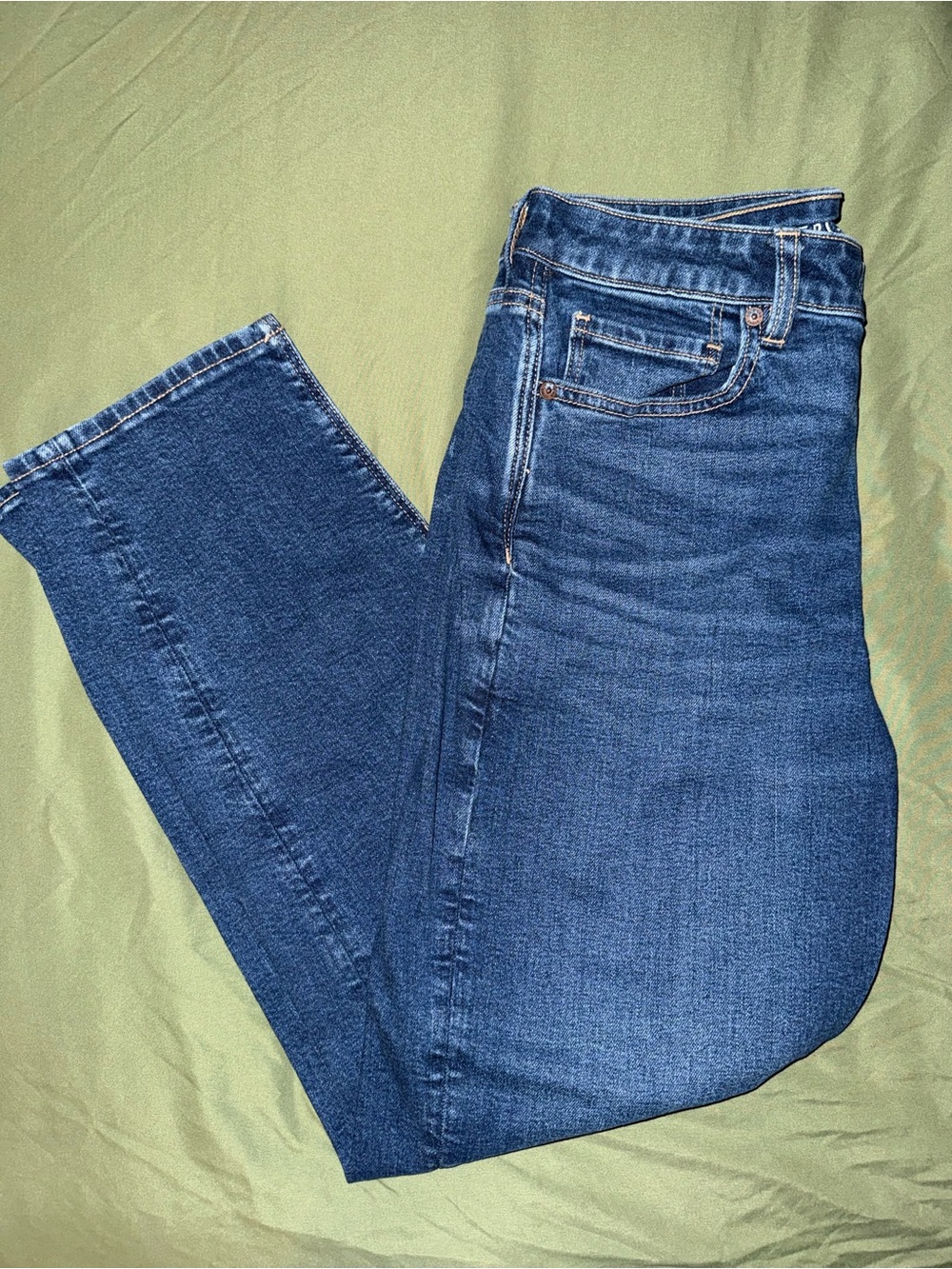 American Eagle Classic Mid-Blue Women's Mom Jeans